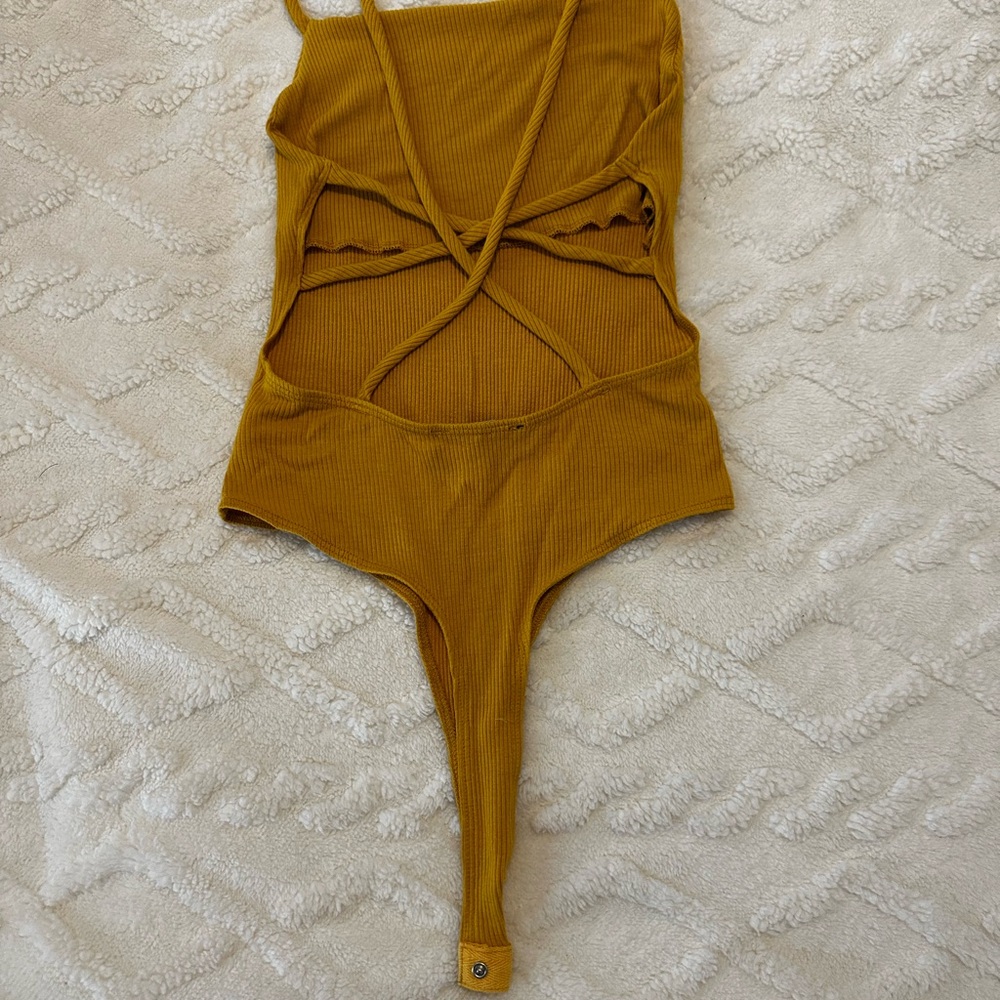 Lulu's Mustard Ribbed Bodysuit - Picture 5 of 7